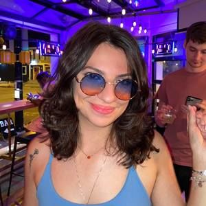 Meet your Posher, Dianna